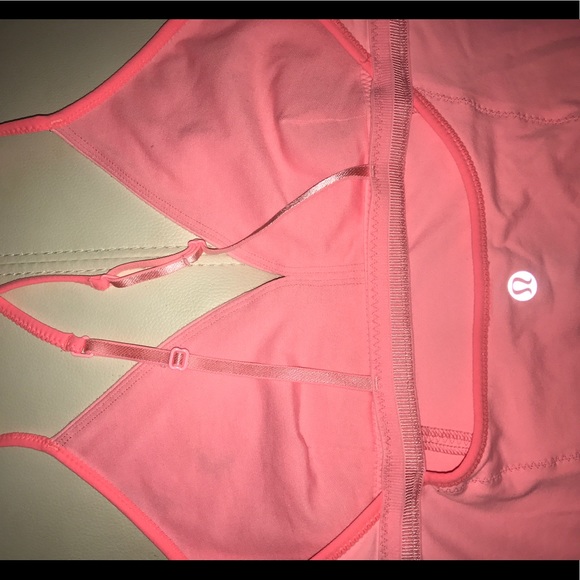 Lululemon pink tank top - Picture 3 of 4